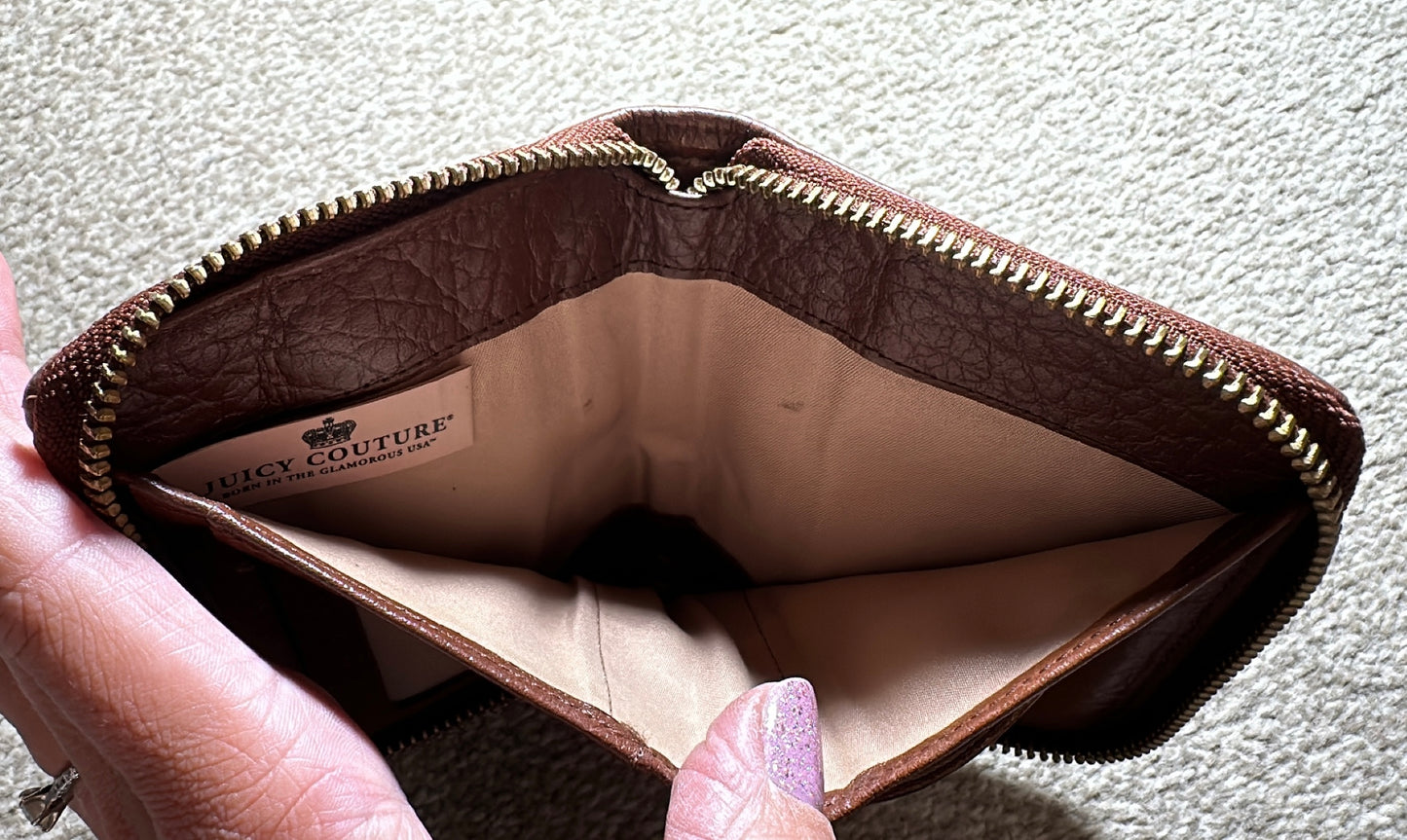 Juicy couture tan zip purse