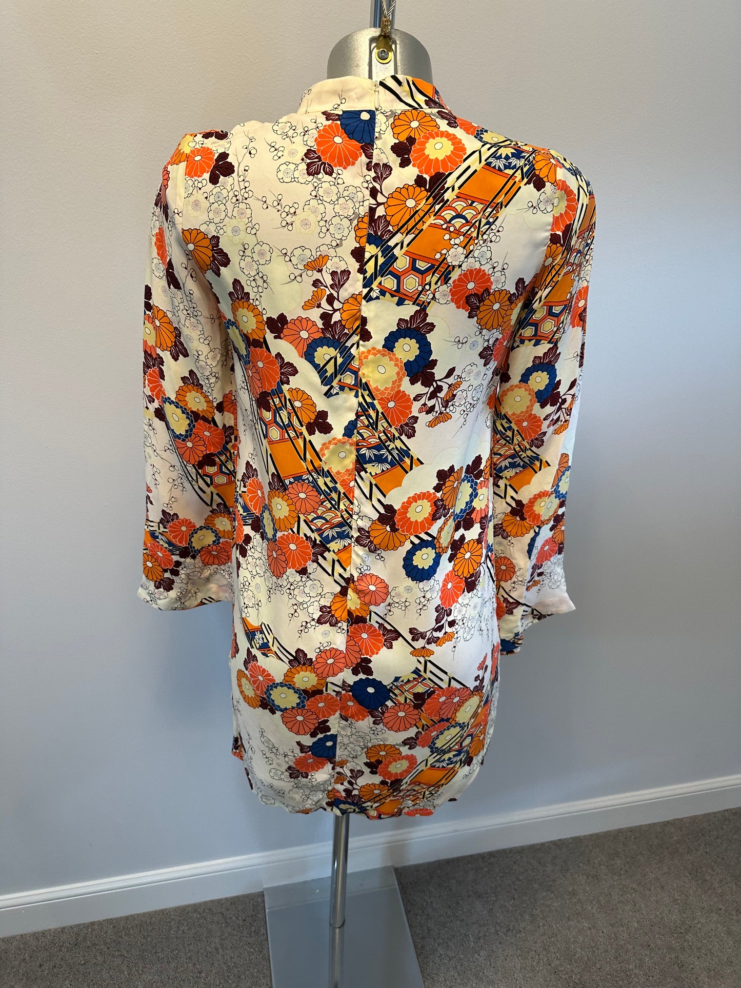 Superdry floral dress size 8 brand-new with tags RRP £64.99