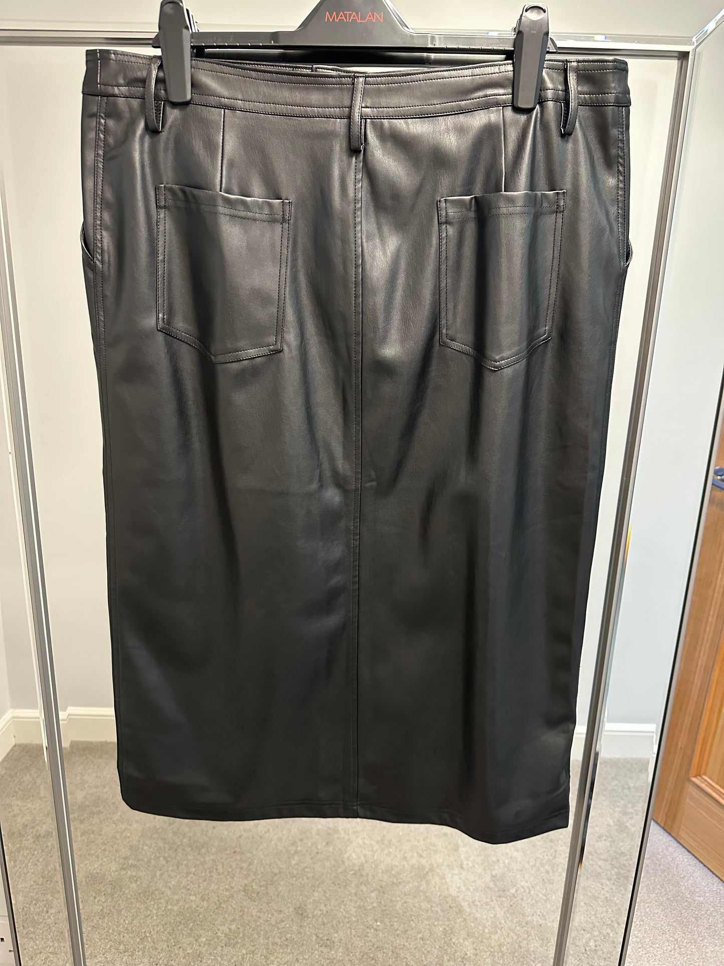 Friends like these leatherette skirt size 18