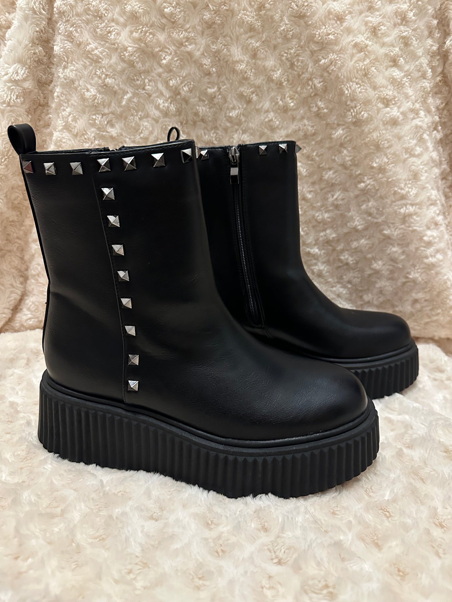 Alta Moda black studded boots size UK 7 brand new