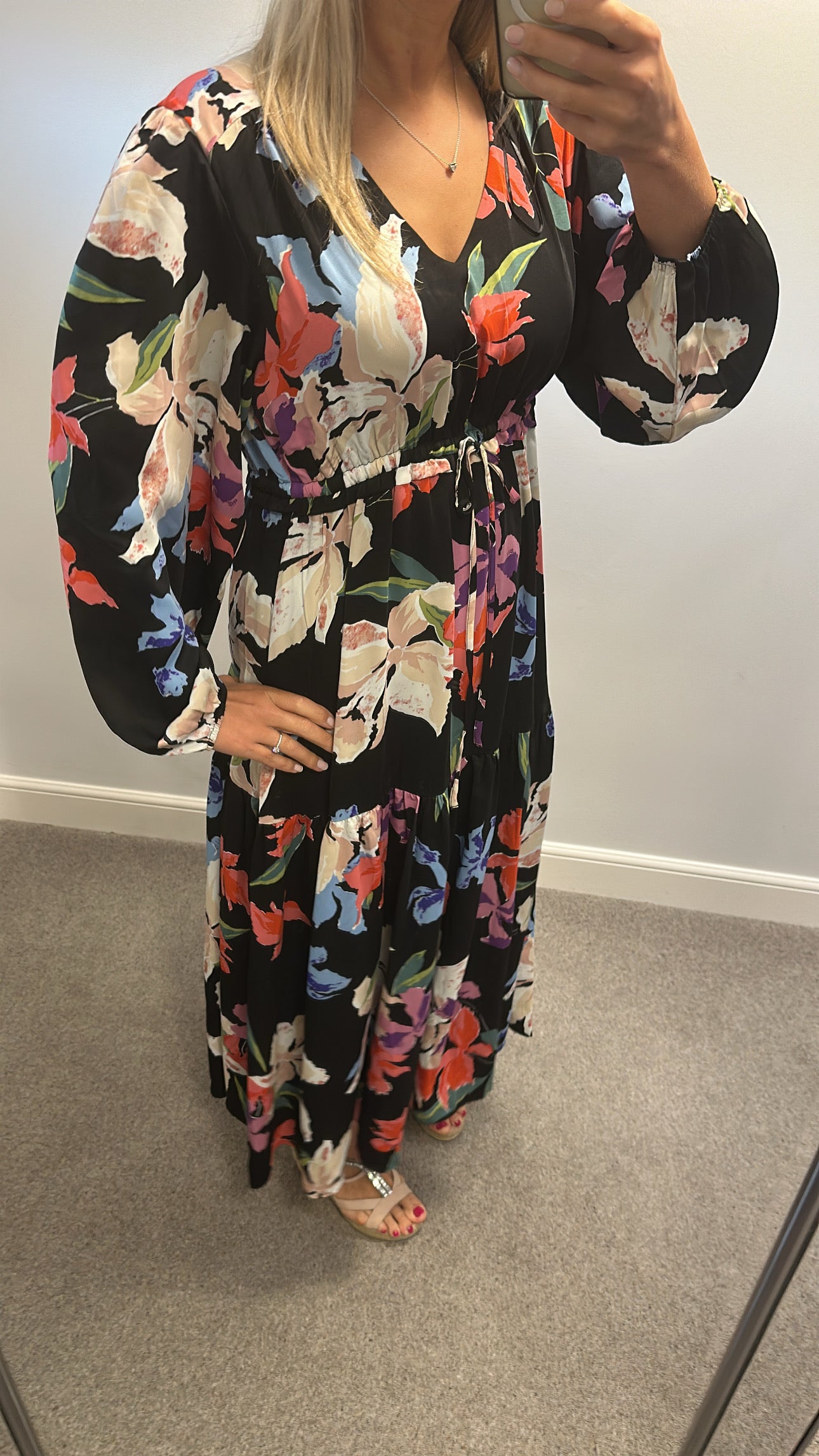 Stella Morgan black floral floaty dress size 16