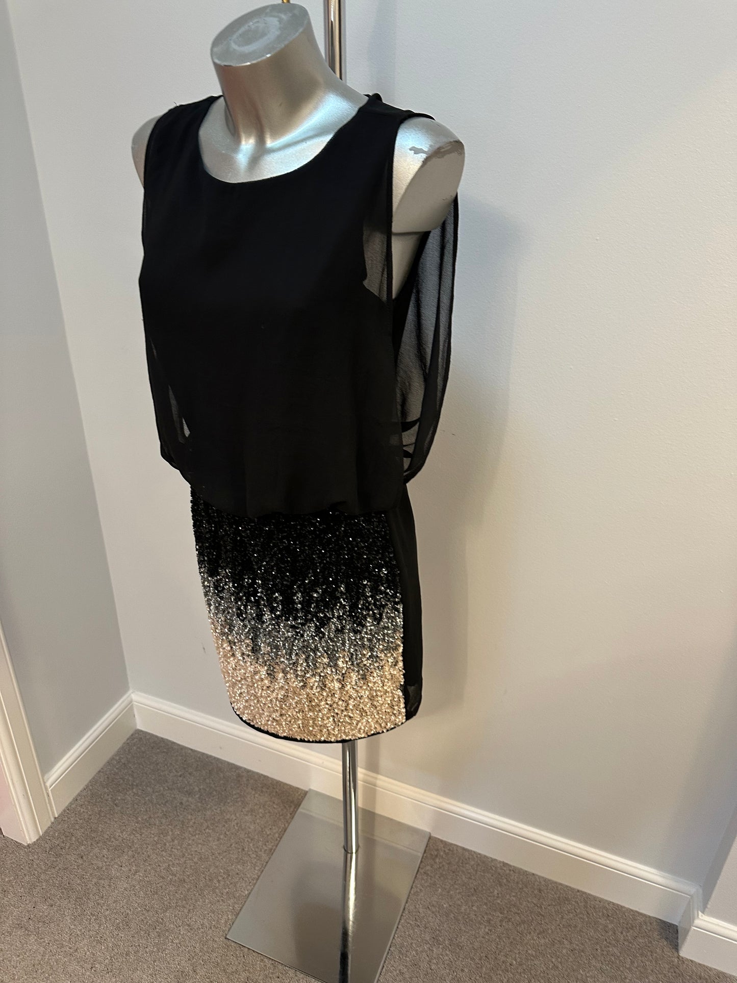Lace & beads black sequin dress size M fitting upto size 12