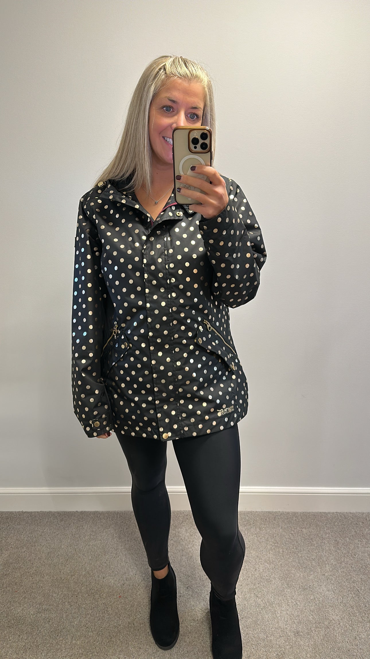 Regatta black and gold polka dot thing isotex 5000 waterproof jacket size 16