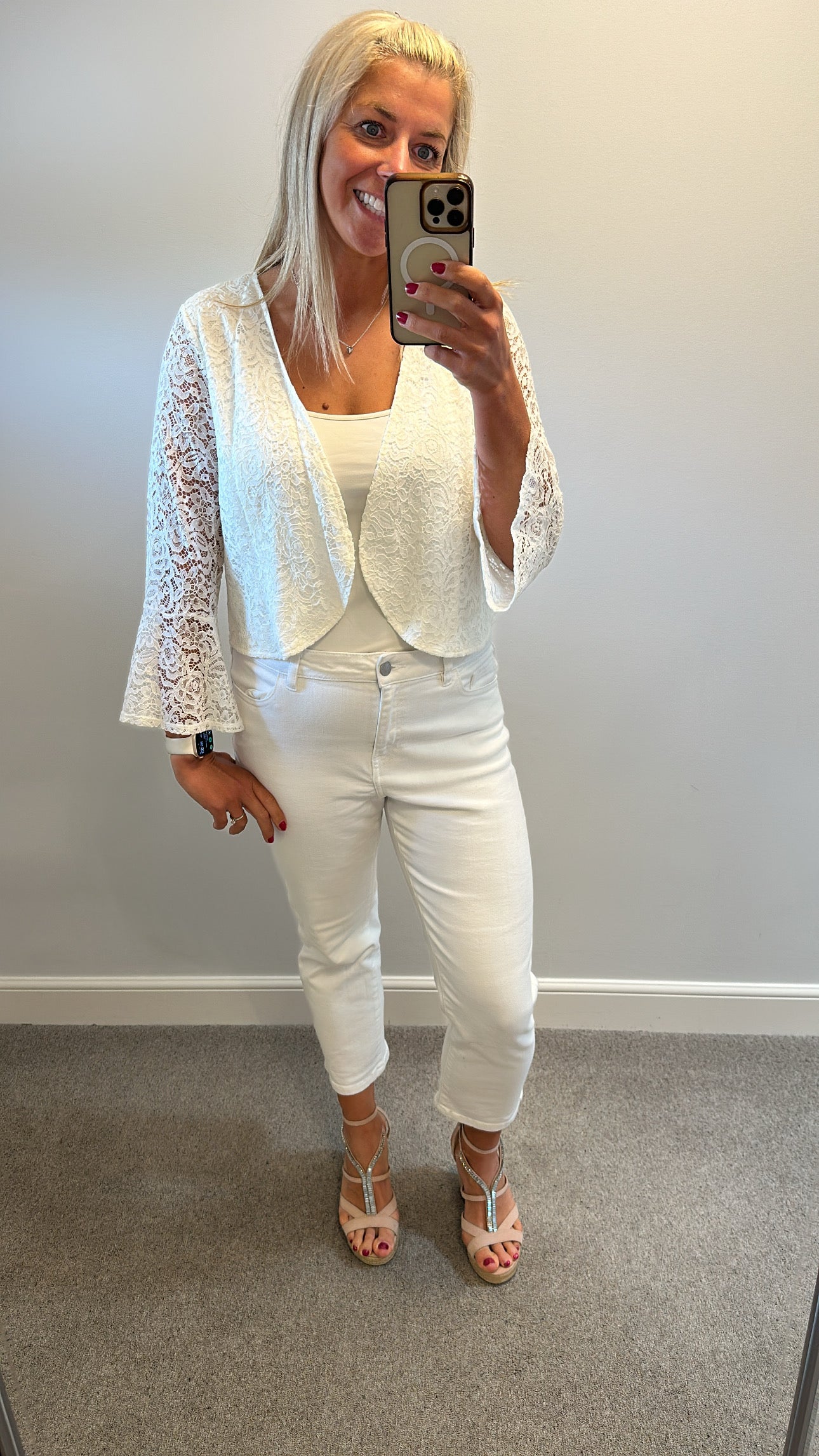 Cream lace top onesize would fit upto size 16