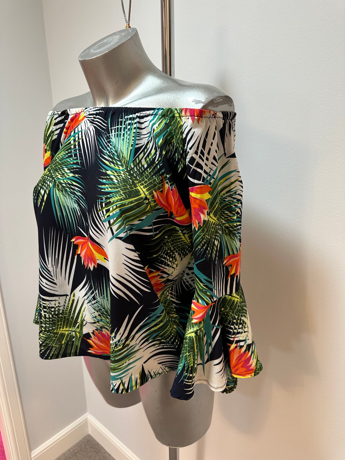 Stella Morgan navy floral print off shoulder top size 8