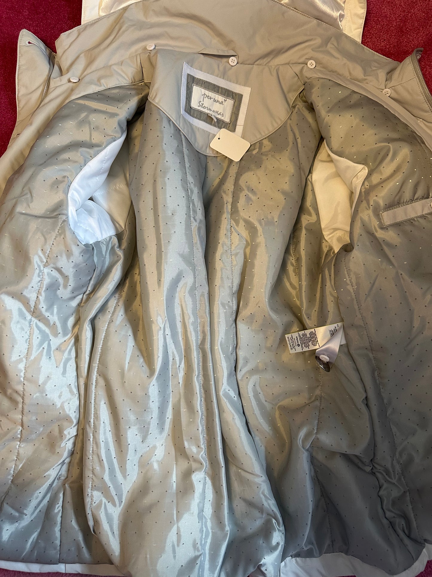 Peruna stormwear white quilted cosy jacket size L would fit upto size 14