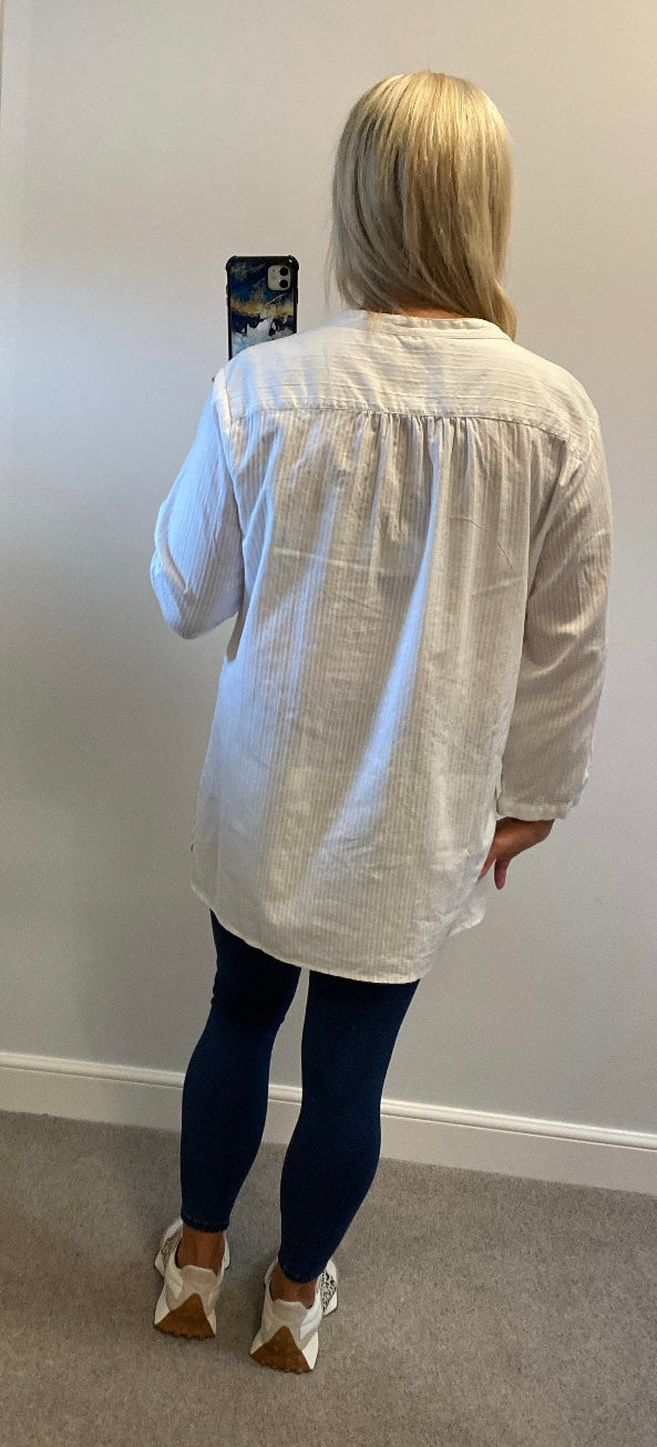 Mountain warehouse white blouse size 20