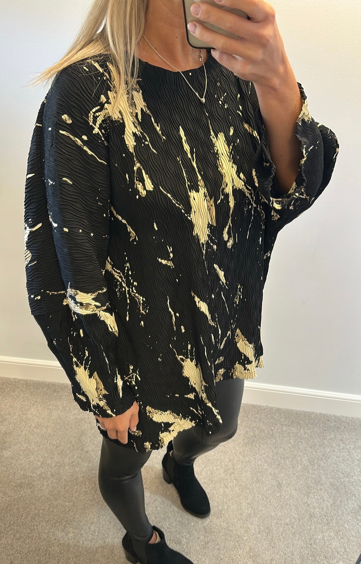 Bella blue black and beige print top size L/XL fitting upto size 20+