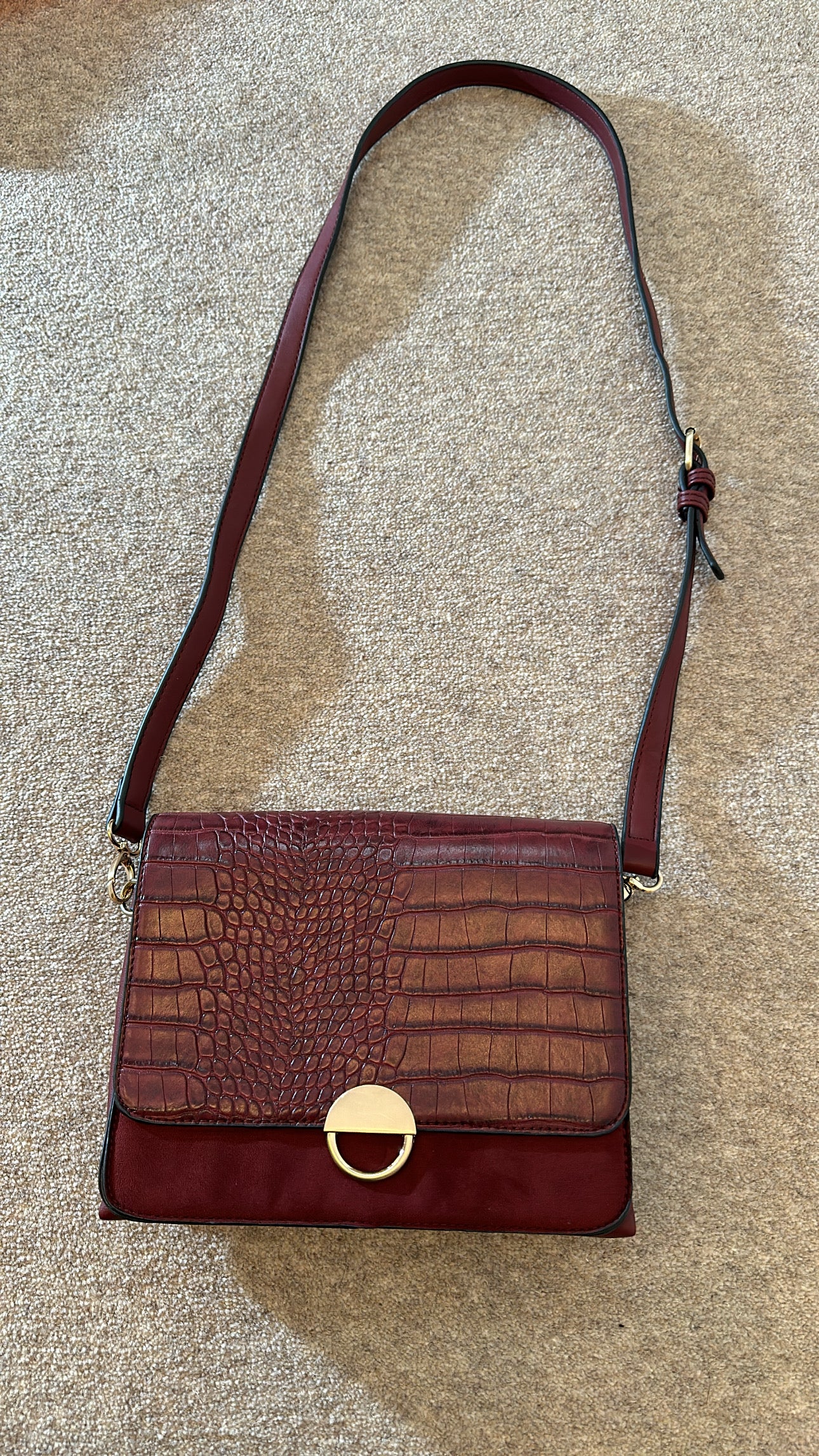 Paco Martinez burgundy cross over bag