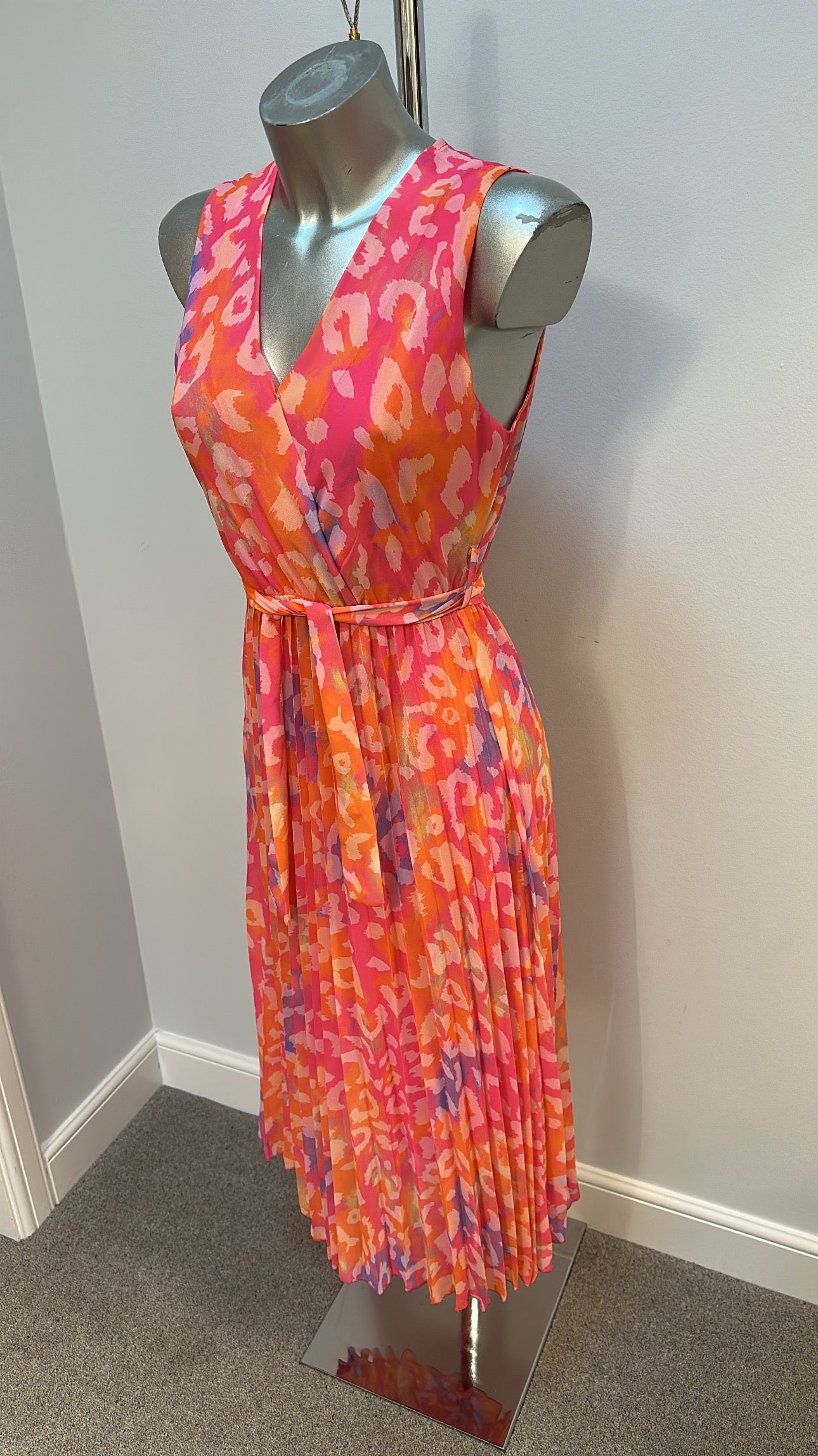 Misumi pink and orange print midi dress size S/M fitting upto size small 12