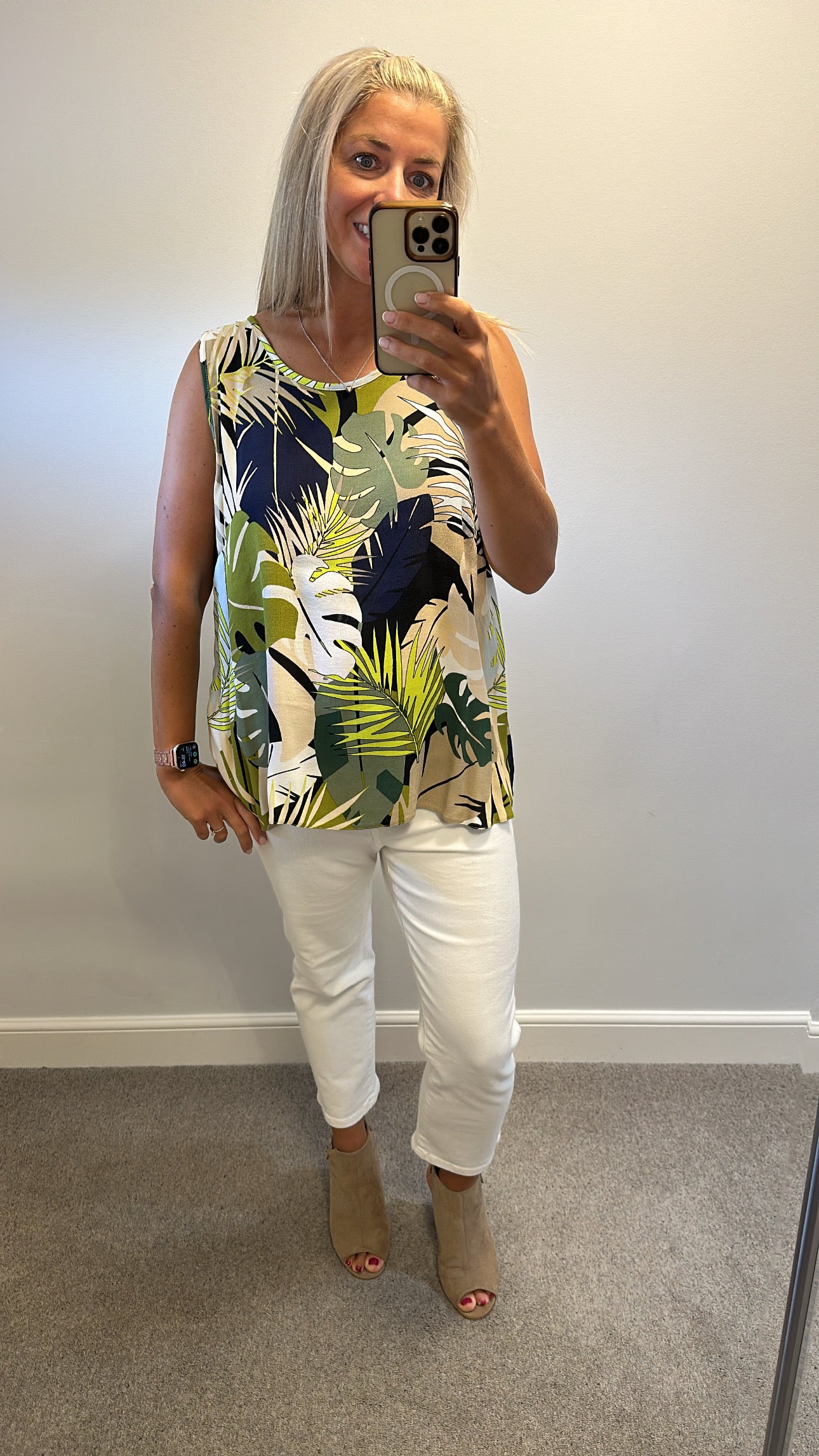 Wallis green and navy floral top size 18