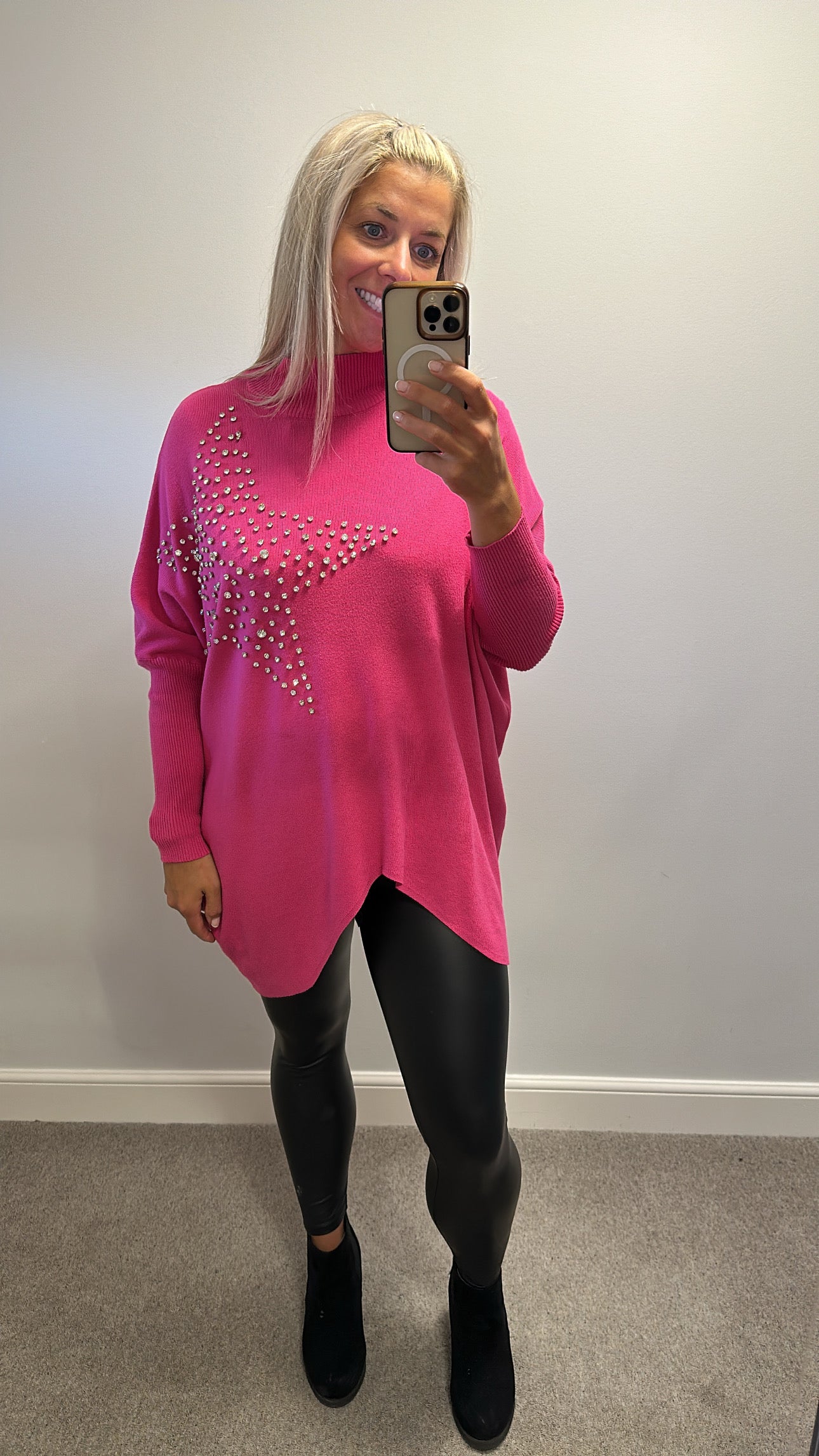 Diverse pink batwing rhinestone star jumper one size fitting upto size 22