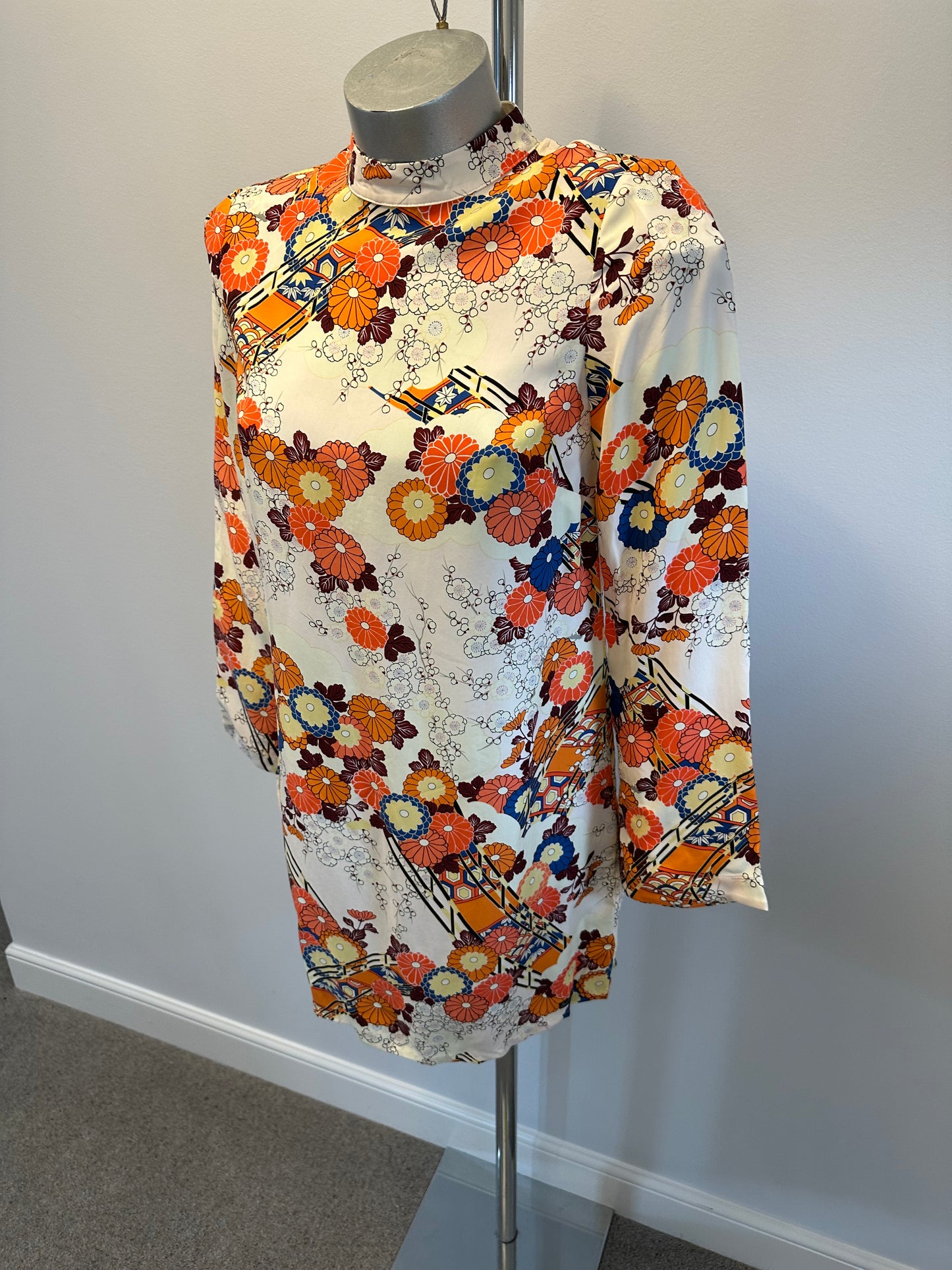 Superdry floral dress size 8 brand-new with tags RRP £64.99